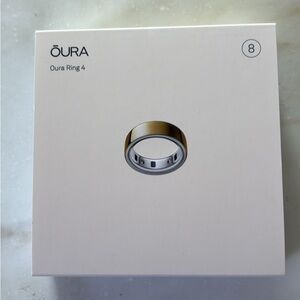 NWT Oura Ring 4 in Gold Size 8